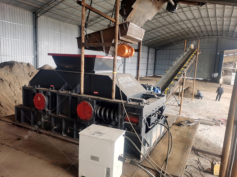 鵝卵石對(duì)輥破碎機(jī)介紹，為什么選擇金聯(lián)機(jī)械？